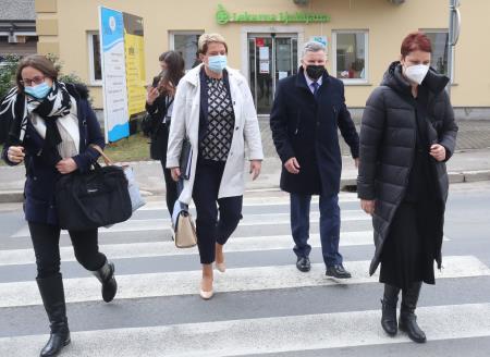 VLADA NA OBISKU V CERKNICI 12 FOTO LJUBO VUKELIČ